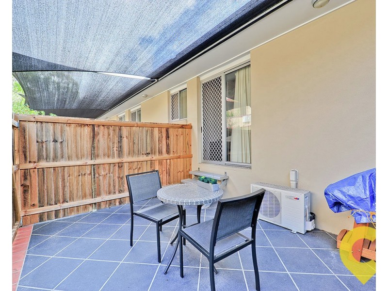 4/33 Derby Street, Coorparoo QLD 4151