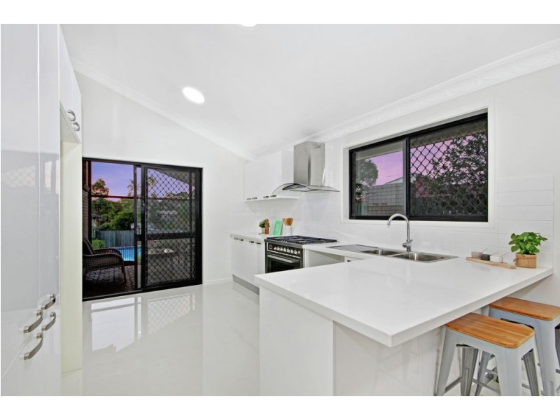 3 Kavanagh Road, Wishart QLD 4122