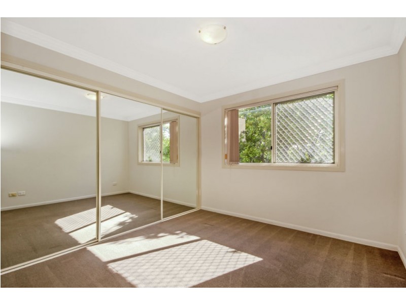 2/183 Norman Ave, Norman Park QLD 4170