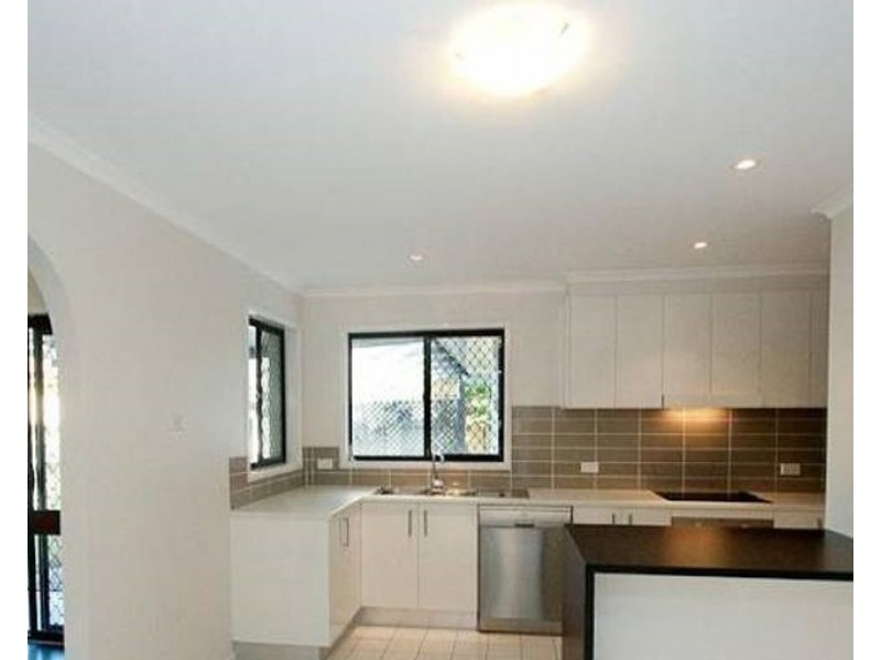 4 Isolde Court, Carindale QLD 4152