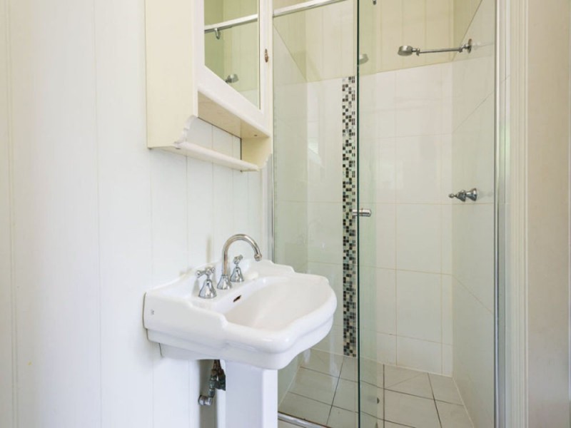 9 Edgar Street, East Brisbane QLD 4169