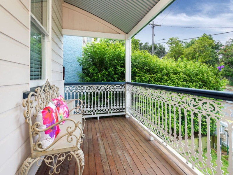 9 Edgar Street, East Brisbane QLD 4169