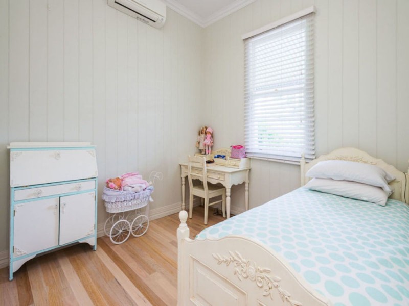 9 Edgar Street, East Brisbane QLD 4169