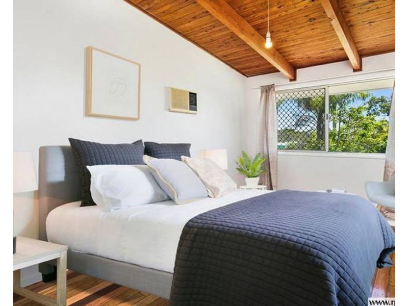 161 Redland Bay Road, Capalaba QLD 4157