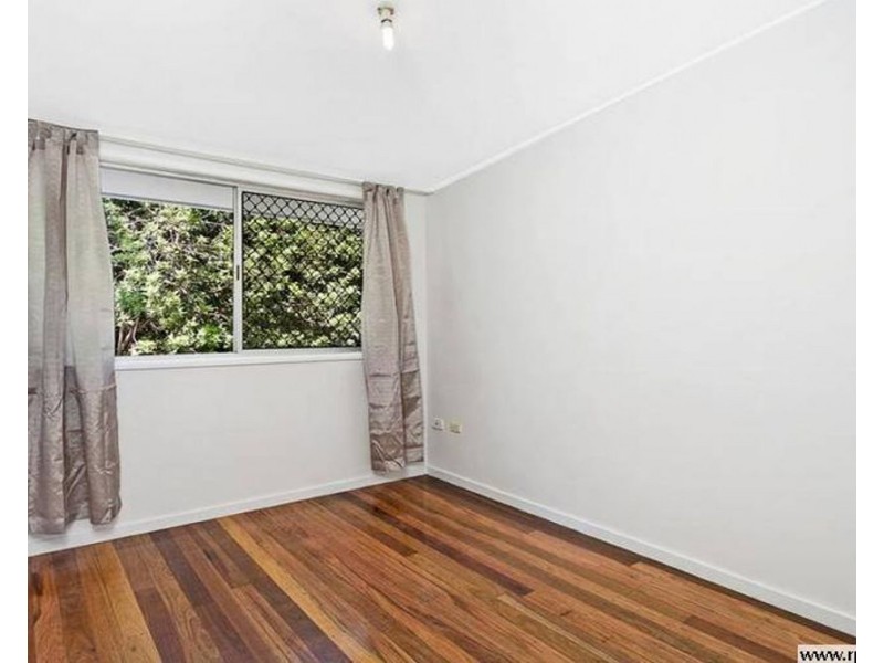 161 Redland Bay Road, Capalaba QLD 4157