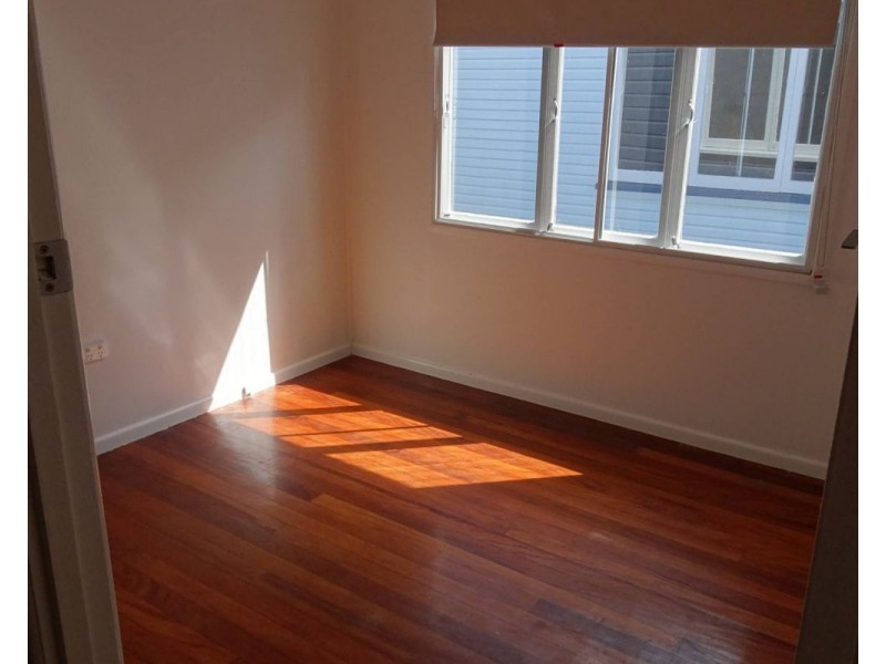 44 Park Road West, Dutton Park QLD 4102