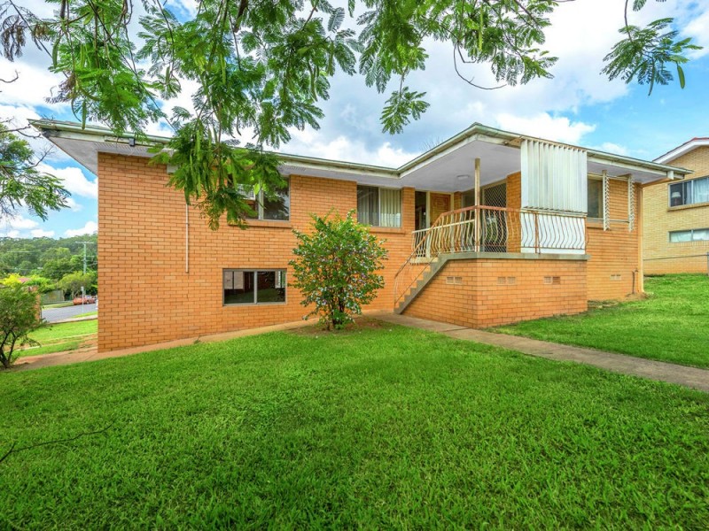 2 Harlock Street, Moorooka QLD 4105