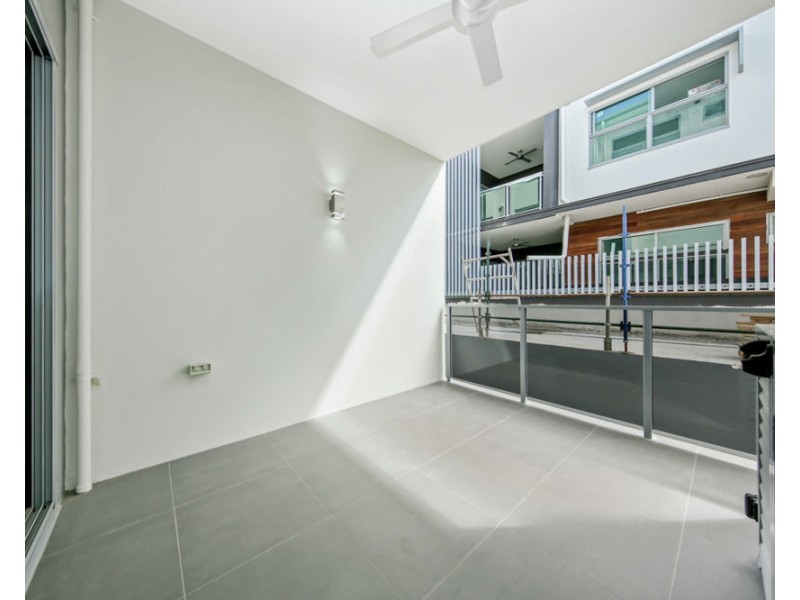 8/15 Durham St, Coorparoo QLD 4151
