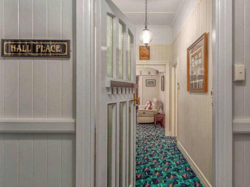 8 Spica Street, Coorparoo QLD 4151