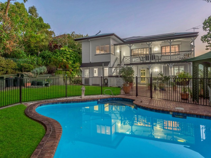 8 Spica Street, Coorparoo QLD 4151