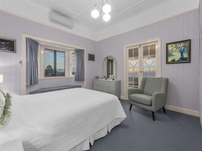 8 Spica Street, Coorparoo QLD 4151