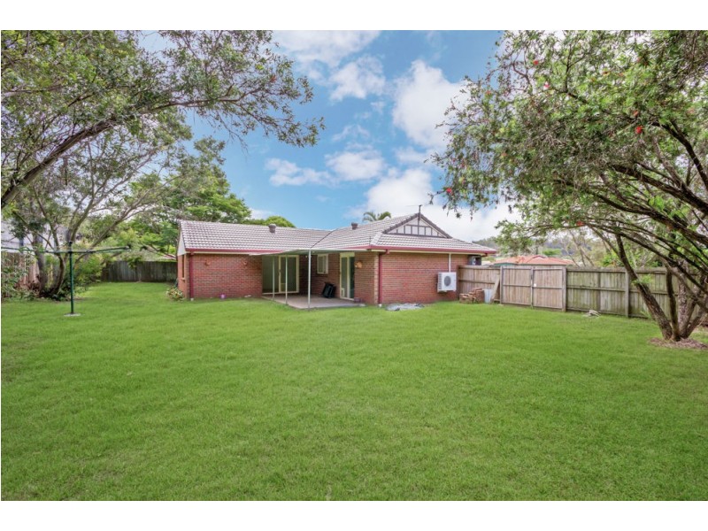 6 Lanjak Place, Tanah Merah QLD 4128