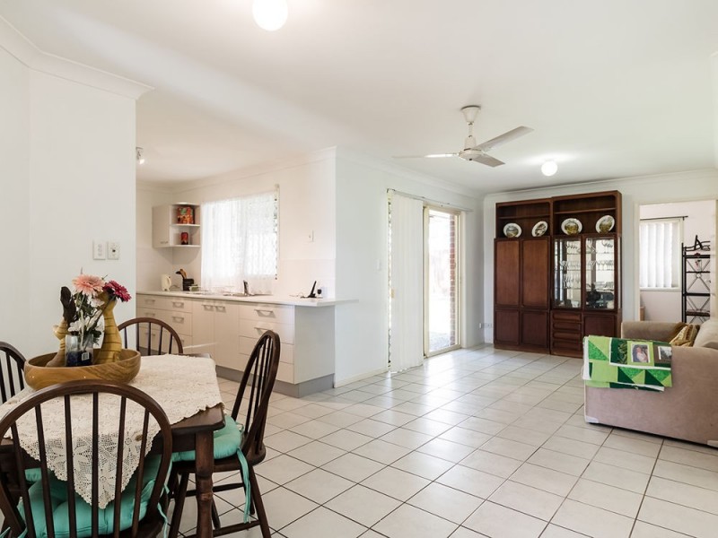 6 Lanjak Place, Tanah Merah QLD 4128