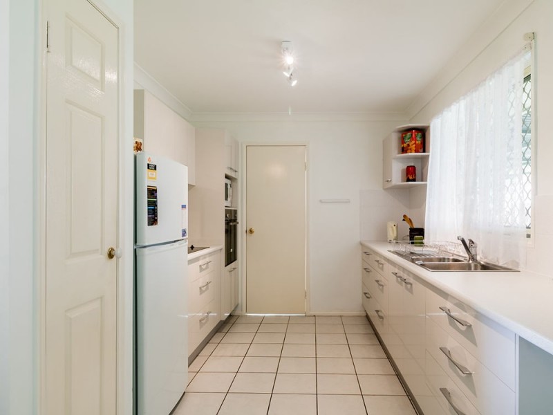 6 Lanjak Place, Tanah Merah QLD 4128