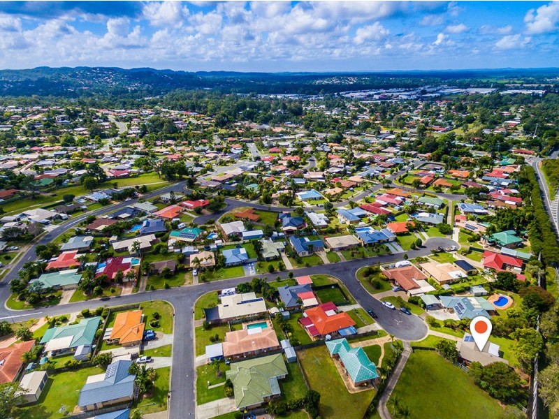 6 Lanjak Place, Tanah Merah QLD 4128