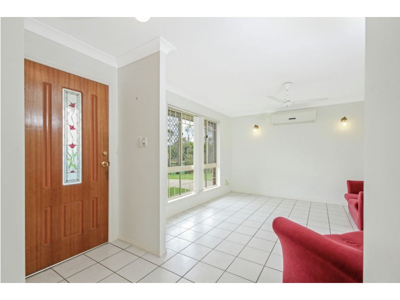 6 Lanjak Place, Tanah Merah QLD 4128