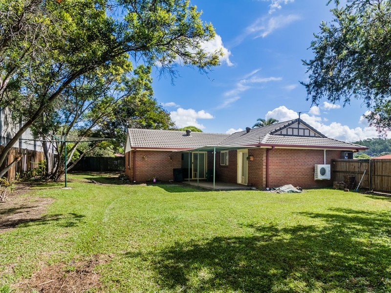 6 Lanjak Place, Tanah Merah QLD 4128