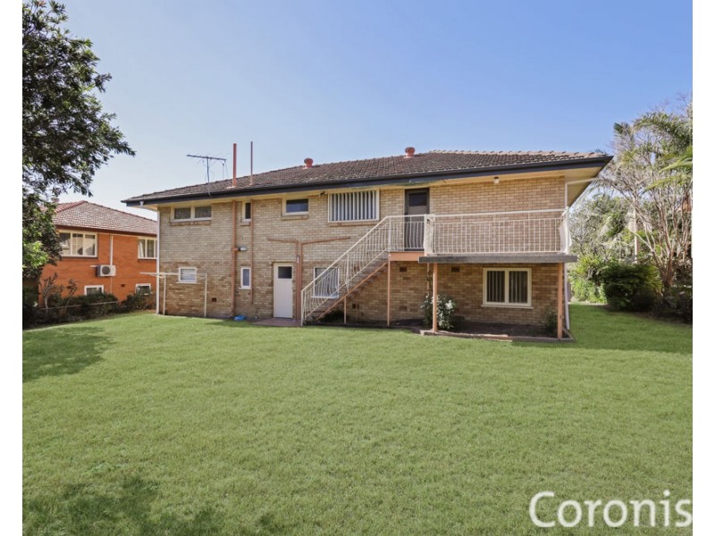 16 Koumala Street, Mansfield QLD 4122