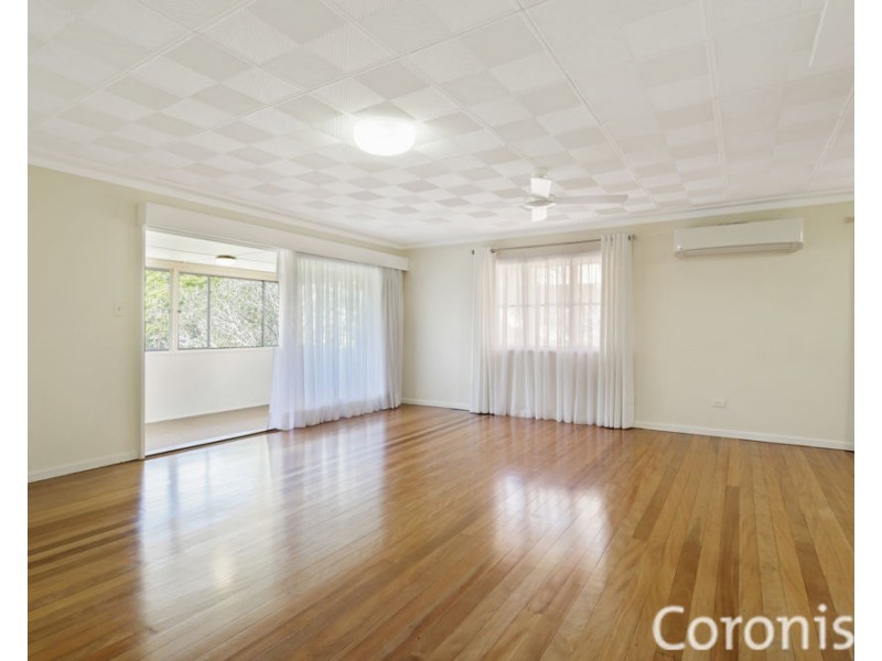 16 Koumala Street, Mansfield QLD 4122