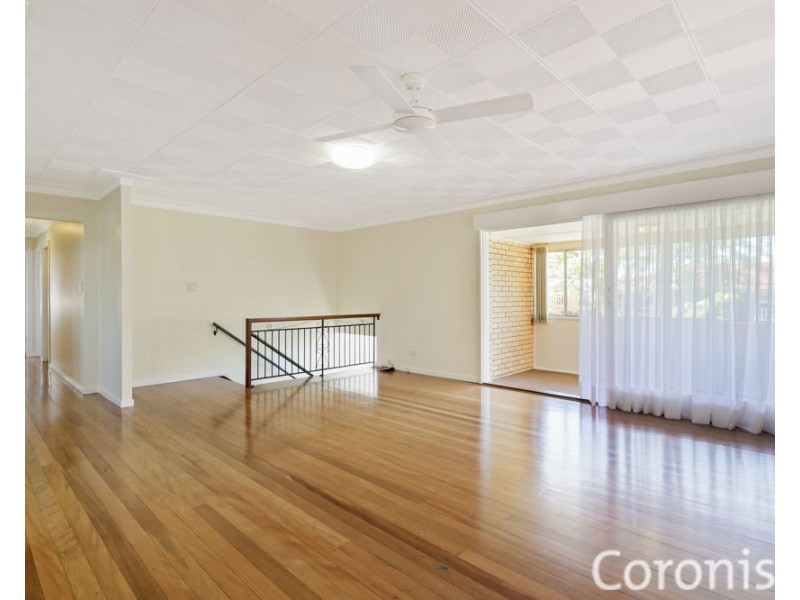 16 Koumala Street, Mansfield QLD 4122