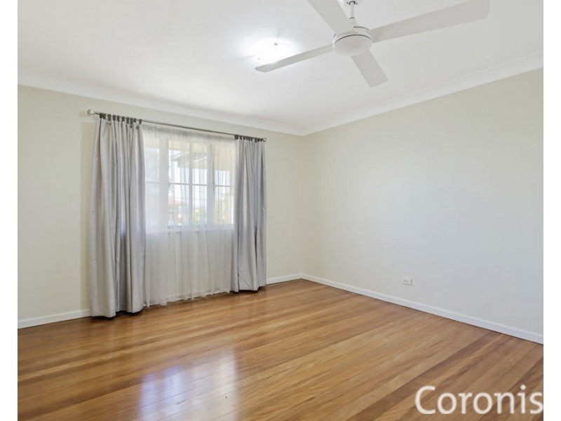 16 Koumala Street, Mansfield QLD 4122