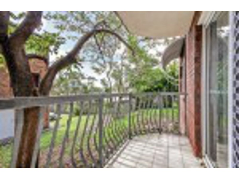 2/70 Wellington Street, Coorparoo QLD 4151