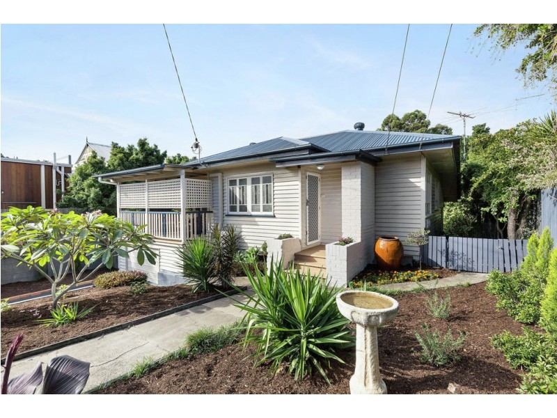 154 Boundary Road, Camp Hill QLD 4152