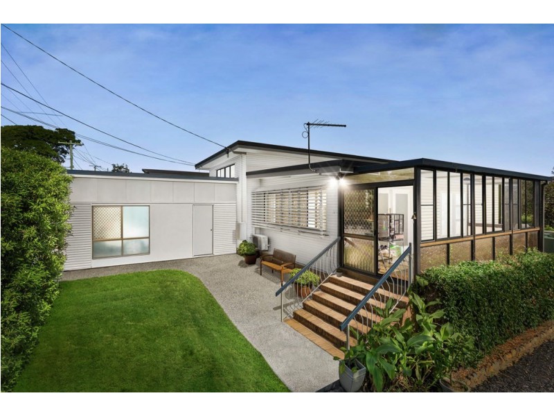 38 Koumala Street, Mansfield QLD 4122