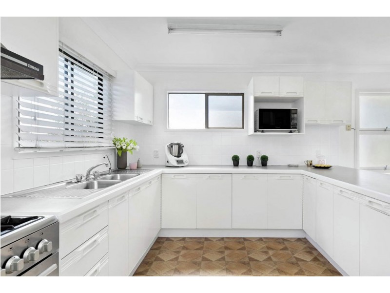 38 Koumala Street, Mansfield QLD 4122