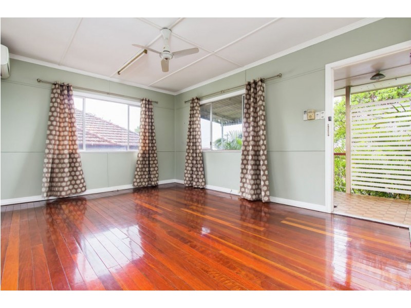 67 Delsie Street, Cannon Hill QLD 4170