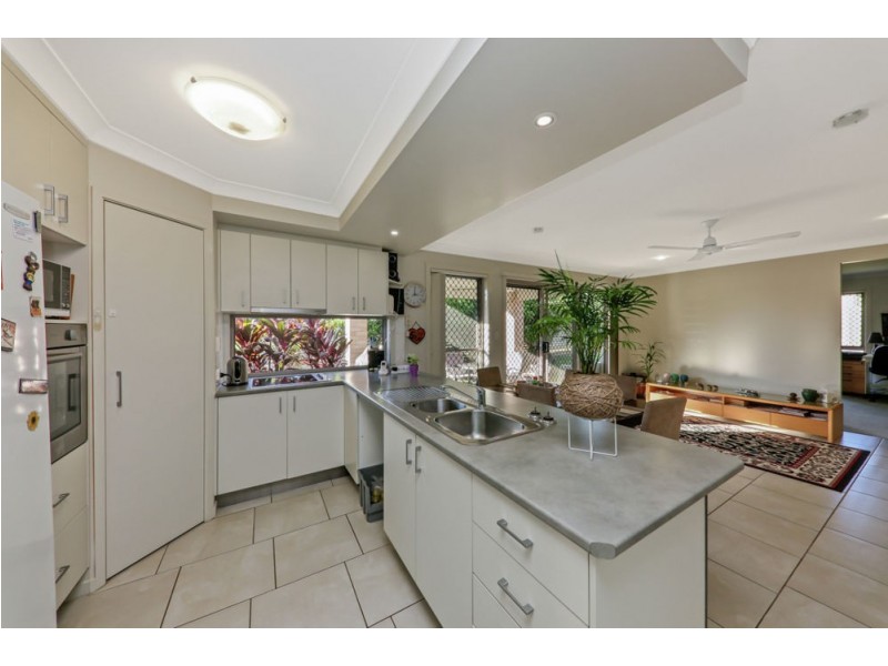 2 Sunflower Street, Waterford West QLD 4133