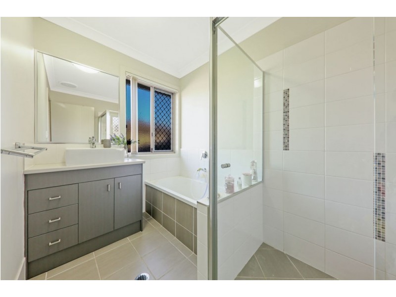 2 Sunflower Street, Waterford West QLD 4133