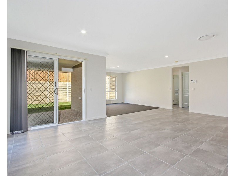 28 Muller St, Redland Bay QLD 4165