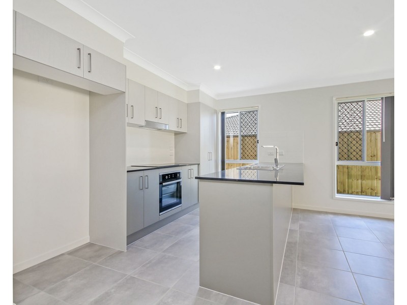 28 Muller St, Redland Bay QLD 4165