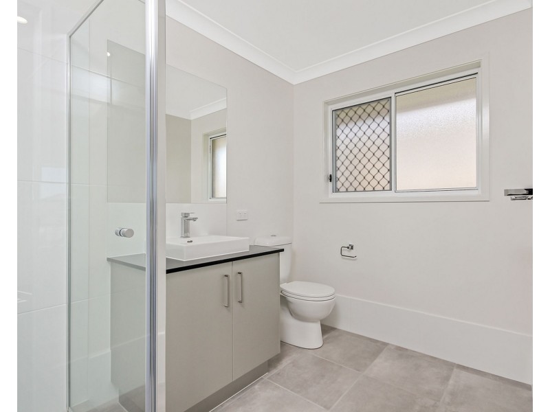 28 Muller St, Redland Bay QLD 4165