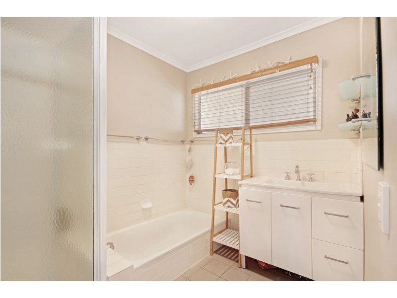 1 Hampton Court, Birkdale QLD 4159