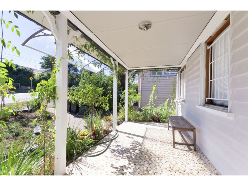 42 Marshall Road, Holland Park West QLD 4121