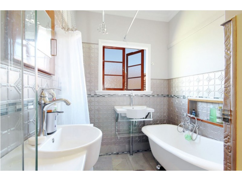 42 Marshall Road, Holland Park West QLD 4121