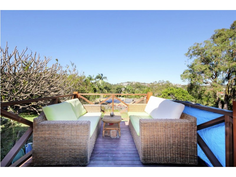 42 Marshall Road, Holland Park West QLD 4121