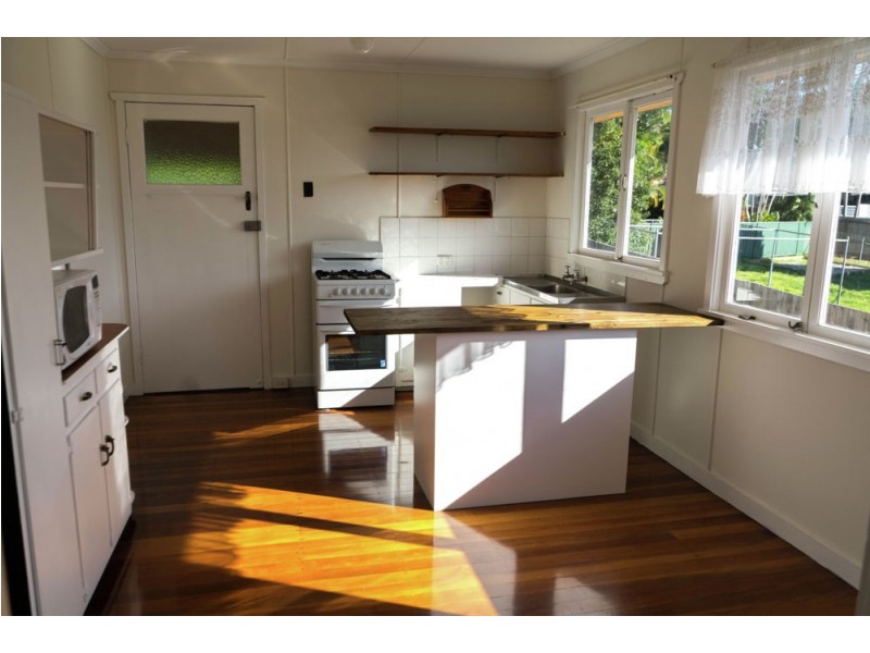 75 Wemvern Street, Upper Mount Gravatt QLD 4122