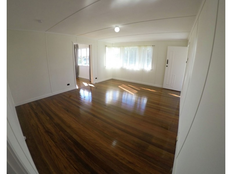 75 Wemvern Street, Upper Mount Gravatt QLD 4122