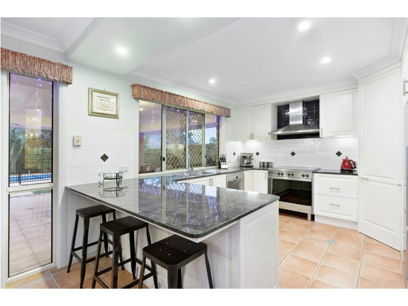 50 Berkshire Crescent, Wishart QLD 4122