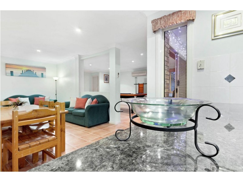 50 Berkshire Crescent, Wishart QLD 4122