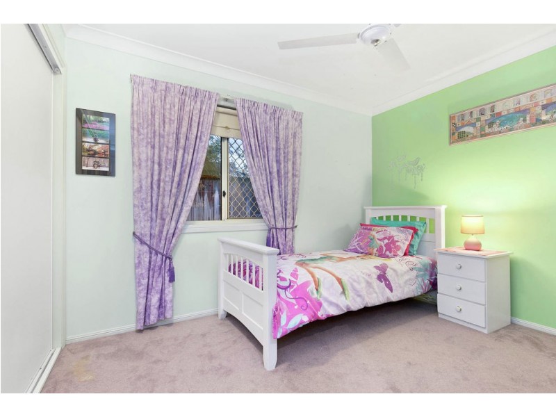 50 Berkshire Crescent, Wishart QLD 4122