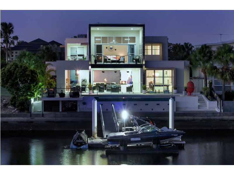 39 North Point, Banksia Beach QLD 4507