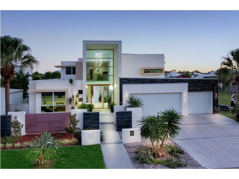 39 North Point, Banksia Beach QLD 4507