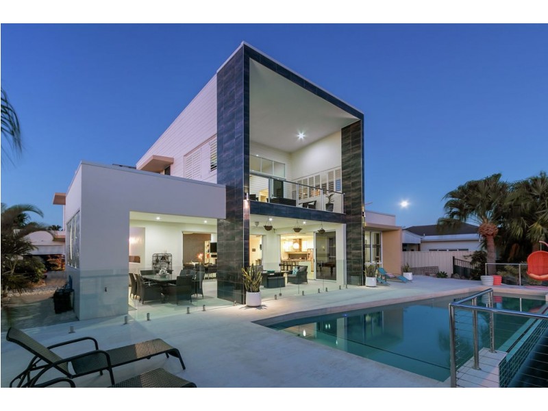 39 North Point, Banksia Beach QLD 4507