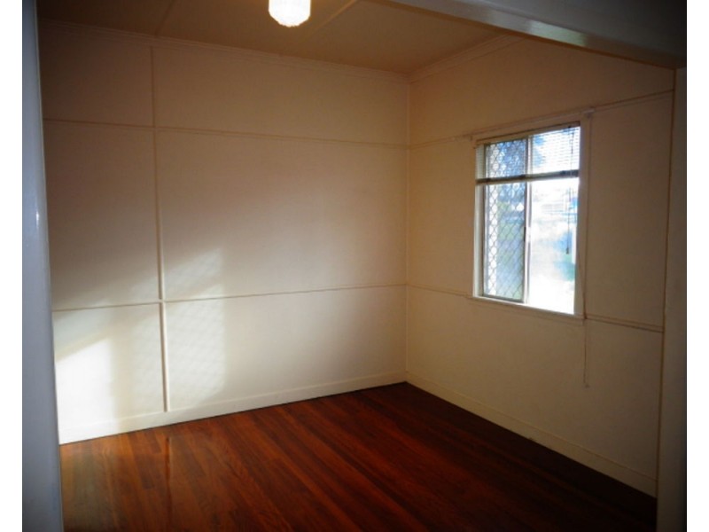 25 Risley Street, Carina QLD 4152