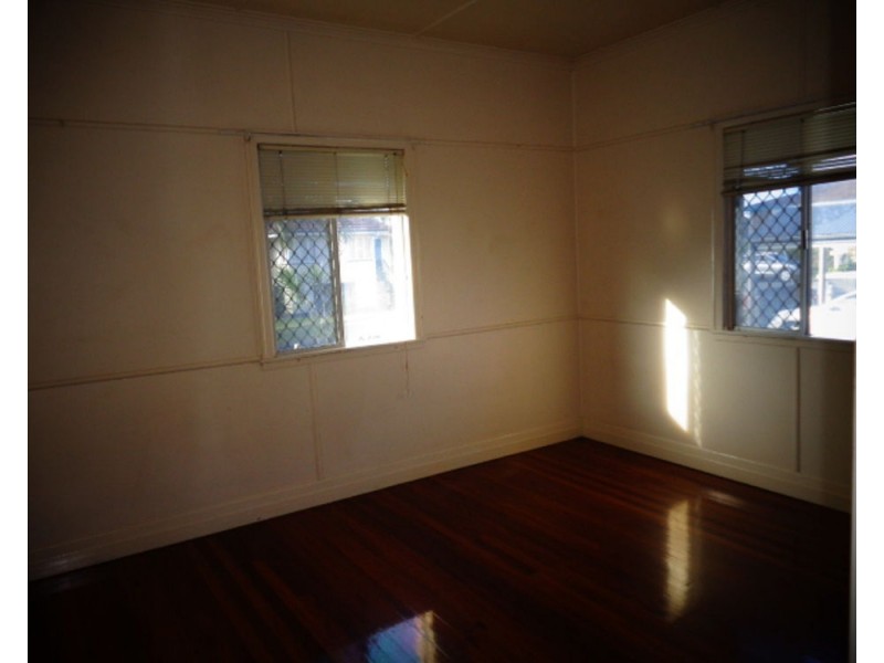 25 Risley Street, Carina QLD 4152