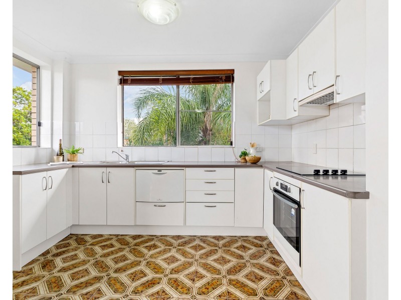 6/21 Macaulay Street, Coorparoo QLD 4151